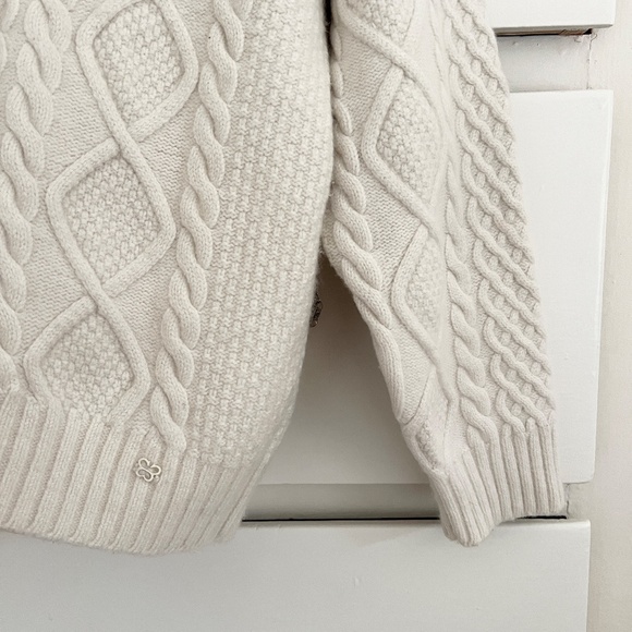 Aritzia Sunday Best Peggy Sweater Cable Knit V-Neck Size Medium - Picture 4 of 7